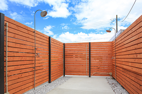 屋上のデッキチェア